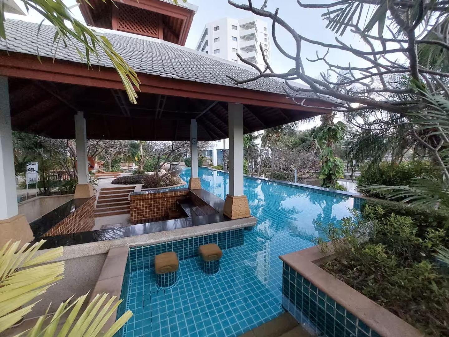 Spacious In Palm Pavilion Near Airport Hua Hin